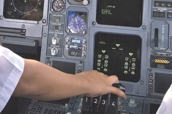 Aircraft Clock600x400 (600,400)
          