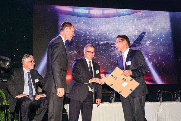 Cobham Awarded Best Supplier Award by Airbus