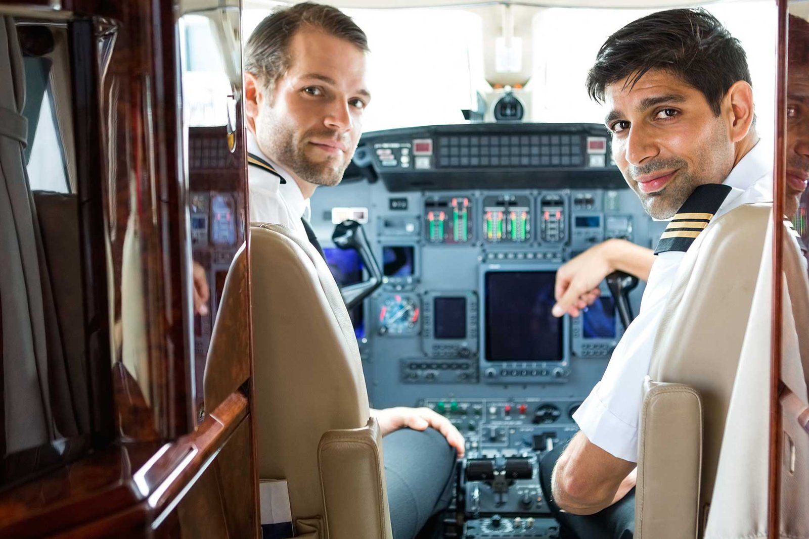 Cockpit and Cabin Connectivity (1900,1267)
          
