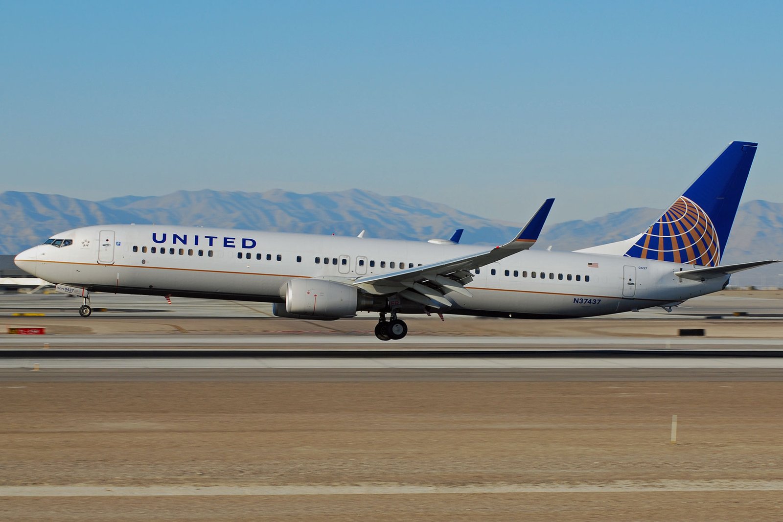 Cobham and Inmarsat solution extended to United Airlines’ Boeing 737NG